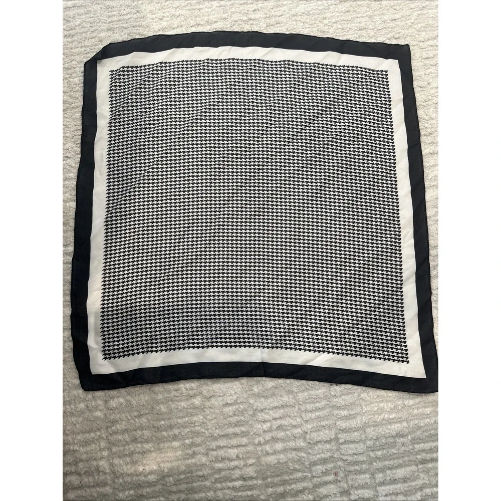 Black and White Houndstooth Pattern Square Scarf 21x21